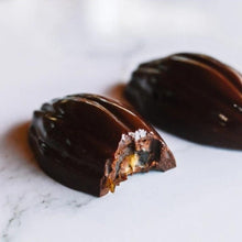 Load image into Gallery viewer, Deva Cacao Medjool Dates twin pack

